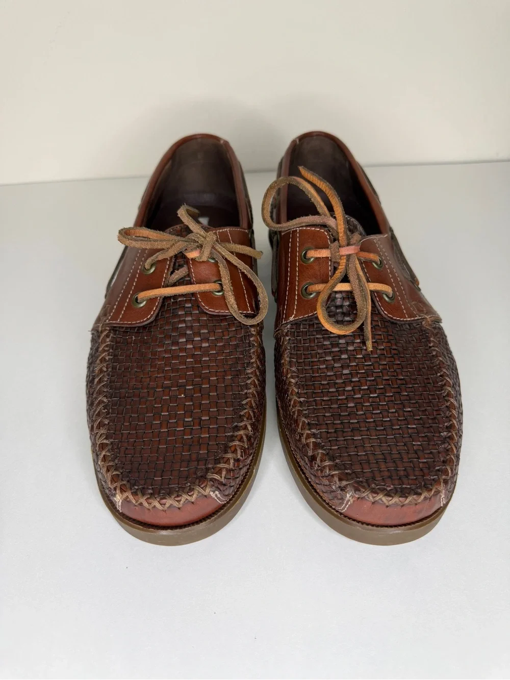 Tommy Bahama Brown Woven Leather Boat Shoes men size 11D casual lace up